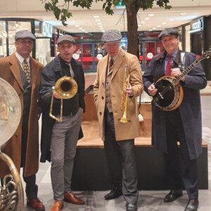 Dixielandorkest, dixieland orkest, orkest inhuren, Mobiel entertainment, mobiel entertainment inhuren, winkelcentrum promotie, winkelcentrum entertainment, entertainment voor in winkelcentrum, winkelcentrumpromotie, inhuren entertainment winkelcentrum, entertainment buro, entertainmentbureau
