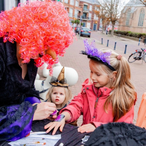 Halloween, halloween entertainment, inhuren halloween entertainment, inhuren entertainment voor halloween, halloweenentertainment, Griezelcircus, Griezelcircus in uw winkelcentrum, Spookhuis, Spookhuis in uw centrum, winkelcentrum concept, winkelcentrum concepten, winkelcentrumconcepten, zomer decoratie, decoratie voor de zomer, winkelcentrum promotie, promotie winkelcentrum, winkelcentrum entertainment, entertainment voor winkelcentrum, entertainmentbureau, winkelcentrum decoratie, winkelcentrumdecoraties,
