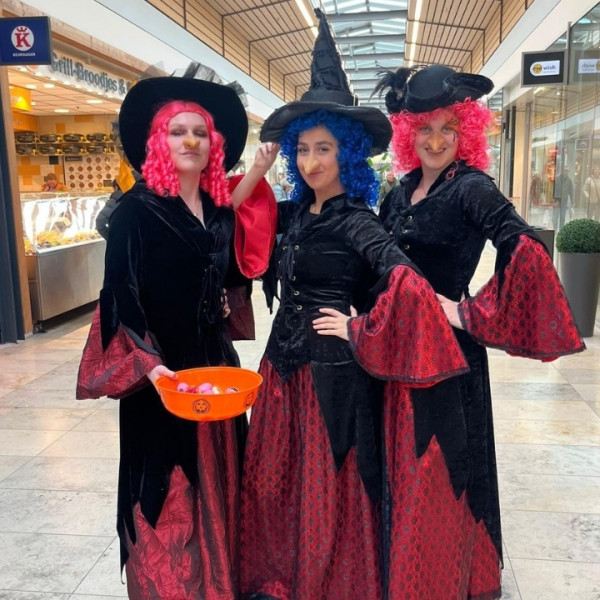 Halloween, halloween entertainment, inhuren halloween entertainment, inhuren entertainment voor halloween, halloweenentertainment, Griezelcircus, Griezelcircus in uw winkelcentrum, Spookhuis, Spookhuis in uw centrum, winkelcentrum concept, winkelcentrum concepten, winkelcentrumconcepten, zomer decoratie, decoratie voor de zomer, winkelcentrum promotie, promotie winkelcentrum, winkelcentrum entertainment, entertainment voor winkelcentrum, entertainmentbureau, winkelcentrum decoratie, winkelcentrumdecoraties,