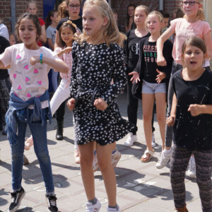 Just Dance, Just Dance inhuren, kids games, kids games inhuren, Kinderentertainment inhuren, kinderentertainment, entertainment voor kinderen, boekingskantoor, mobiele kids acts, entertainmentbureau, workshops voor kinderen,winkelcentrum entertainment, entertainment voor winkelcentrum