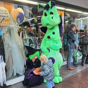 Halloween, halloween entertainment, inhuren halloween entertainment, inhuren entertainment voor halloween, halloweenentertainment, Griezelcircus, Griezelcircus in uw winkelcentrum, Spookhuis, Spookhuis in uw centrum, winkelcentrum concept, winkelcentrum concepten, winkelcentrumconcepten, zomer decoratie, decoratie voor de zomer, winkelcentrum promotie, promotie winkelcentrum, winkelcentrum entertainment, entertainment voor winkelcentrum, entertainmentbureau, winkelcentrum decoratie, winkelcentrumdecoraties,