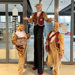 paasentertainment, De paashaas op bezoek, bezoek Paashaas, entertainment voor pasen, paashazen, entertainment pasen, rondlopende paashaas, winkelcentrumpromotie, promotie winkelcentrum, entertainmentbureau, paas entertainment