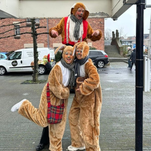 paasentertainment, De paashaas op bezoek, bezoek Paashaas, entertainment voor pasen, paashazen, entertainment pasen, rondlopende paashaas, winkelcentrumpromotie, promotie winkelcentrum, entertainmentbureau, paas entertainment