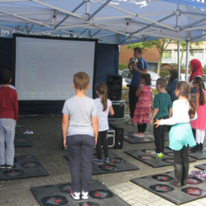 Attracties, attracties inhuren, kinderattracties, kinderattracties inhuren, winkelcentrum entertainment, kinderentertainment, winkelcentrumpromotie, Dancepads, Dancepads inhuren,