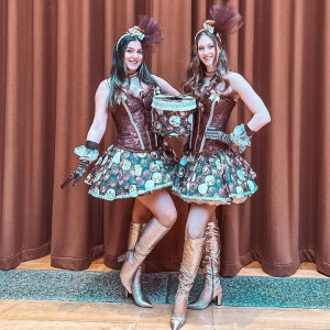 Chocolade Dames, Valentijn, Liefde, Valentijn entertainment, valentijn entertainment inhuren, inhuren entertainment voor Valentijn, Winkelcentrum promotie, promotie in winkelcentrum, entertainment, entertainment in winkelcentrum, winkelcentrum entertainment, zingen, liedjes, evenementen, evenementenbureau, entertainmentbureau,