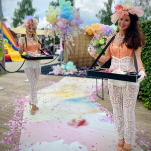Moederdag entertainment, Moederdag entertainment inhuren, Moederdag entertainment huren, Hostess huren, Hostess inhuren, Hostessen inhuren, hostesen huren, Uitdeeldames huren, Uitdeeldames inhuren, entertainment voor Moederdag, entertainment voor Moederdag huren, entertainment voor Moederdag inhuren, winkelcentrumpromotie, winkelcentrum promotie inhuren, sweethearts, sweethearts inhuren