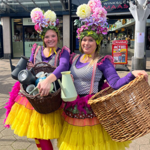 Voorjaars entertainment, Voorjaars entertainment inhuren, Voorjaars entertainment huren, Uitdeeldames huren, Uitdeeldames inhuren, entertainment voor het voorjaar, entertainment voor het voorjaar huren, entertainment voor het voorjaar inhuren, winkelcentrumpromotie, winkelcentrum promotie inhuren